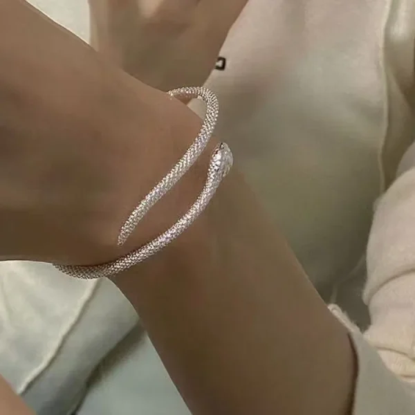 Snake’s Kiss Cuff