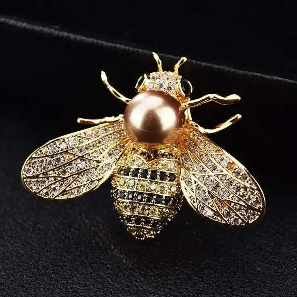 Queen’s Whisper Brooch